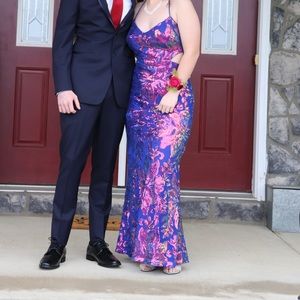 Windsor Prom Dress (Medium)